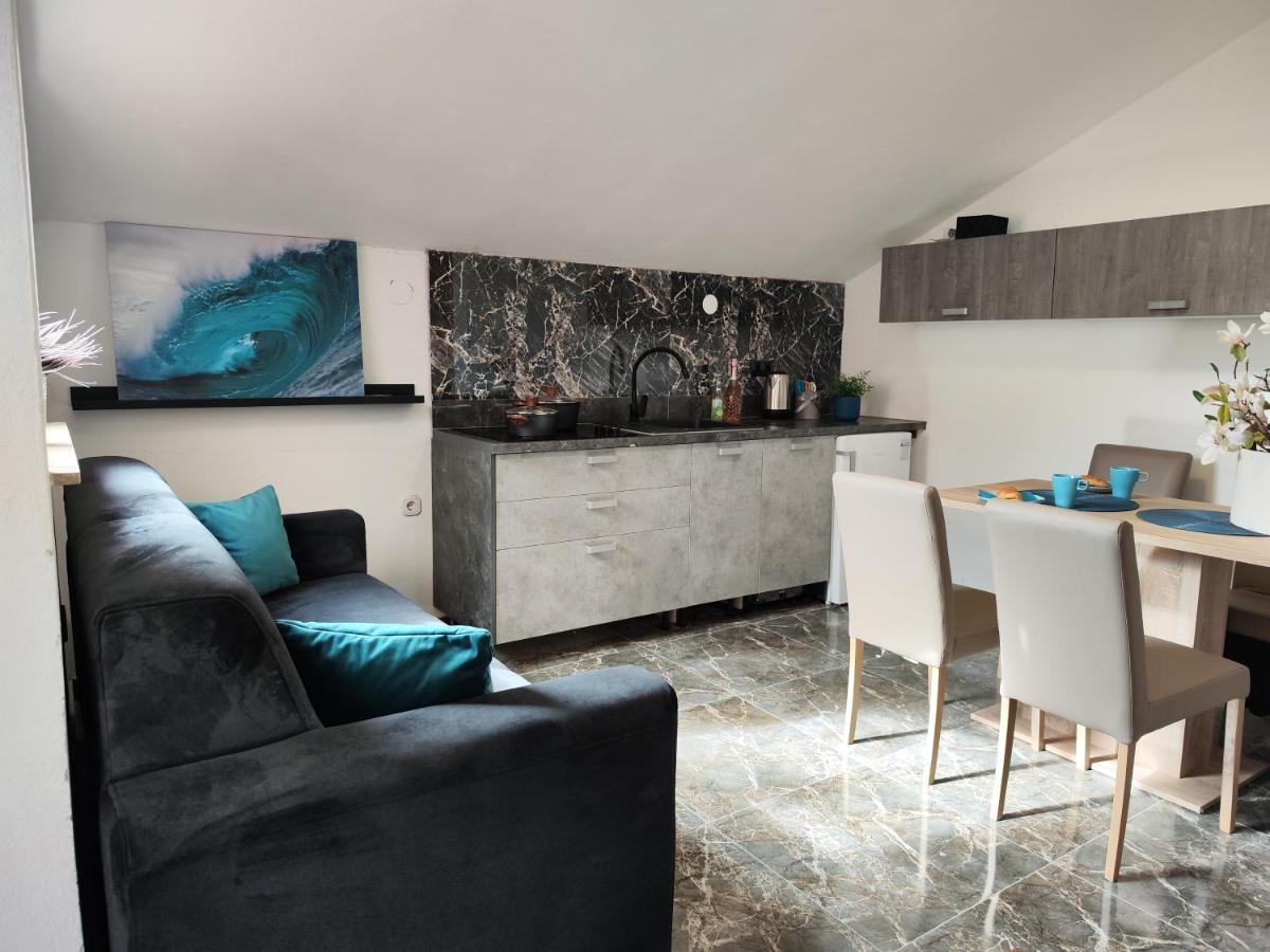 Apartments Orhidelia Njivice Extérieur photo