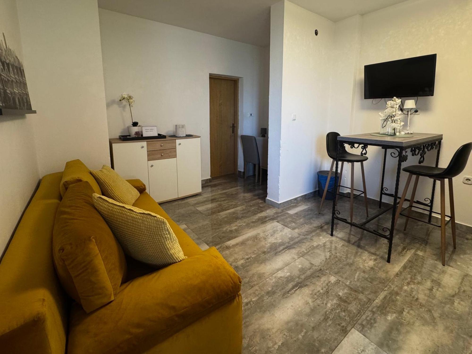 Apartments Orhidelia Njivice Extérieur photo