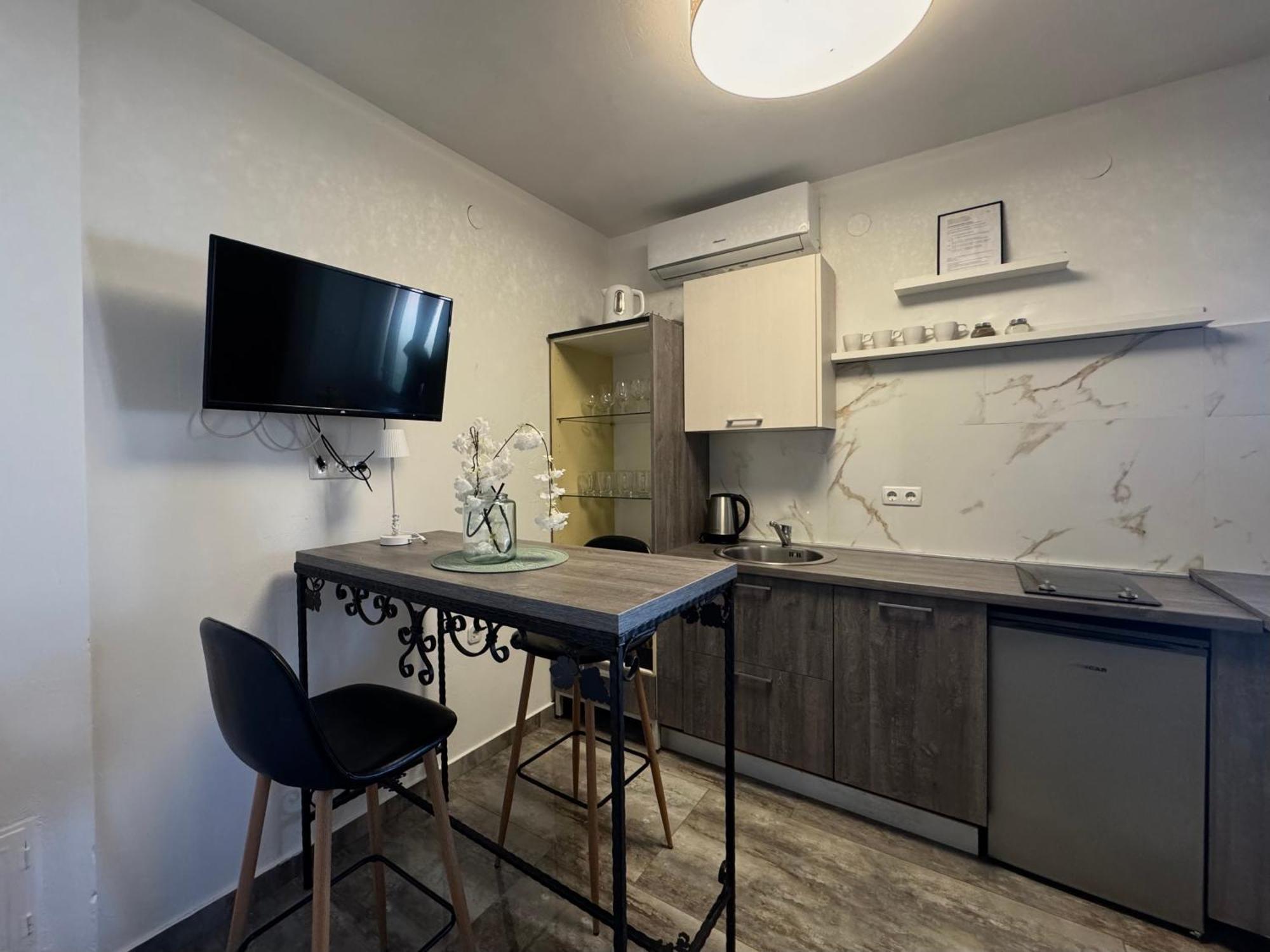 Apartments Orhidelia Njivice Extérieur photo